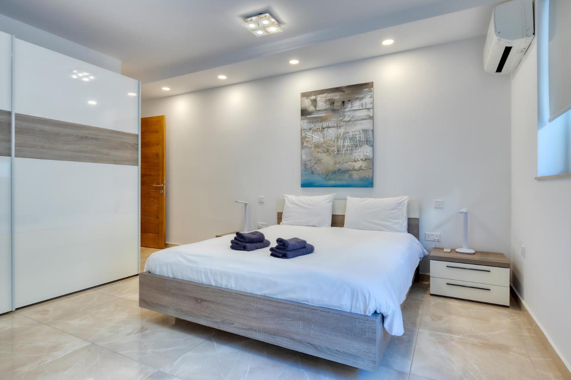 Apartment St Georges Bay Oasis Steps From The Saint Julian's
