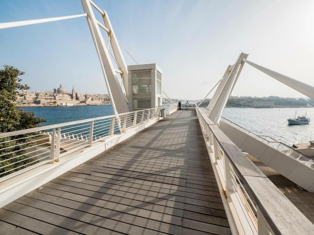 St Georges Bay Oasis Steps From The